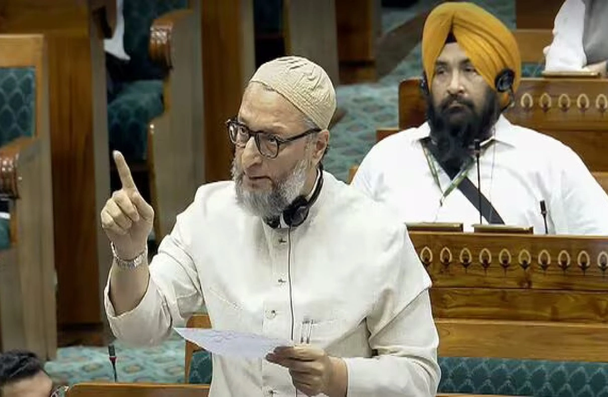 Waqf Bill The land in Kerala belongs to Christians too, then why are they dividing it between Hindus and Muslims Owaisi's response