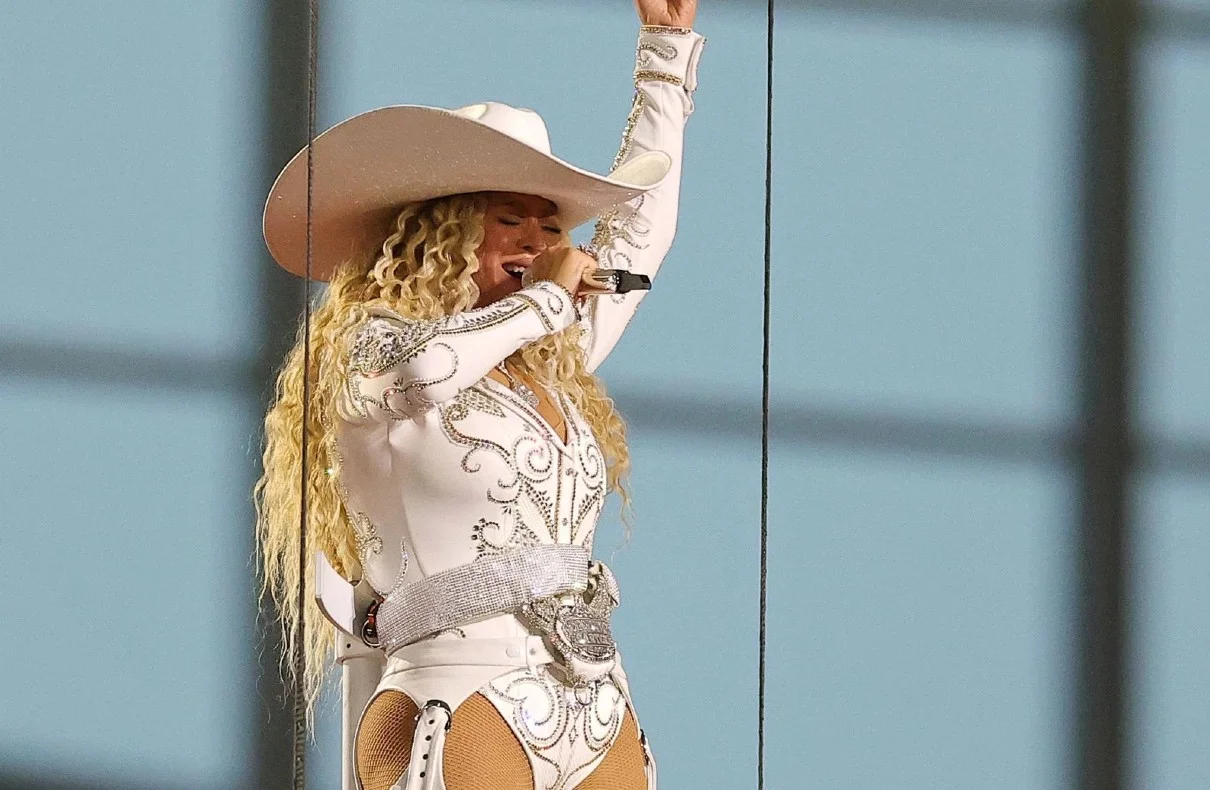 Beyoncé Performs In Chicago After Weather Delay During Cowboy Carter Tour