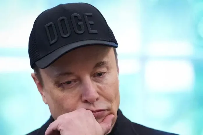 Elon Musk’s Black Eye Mystery Solved — And It’s All Thanks To His 5 Year Old Son! Elon Musks Black Eye Mystery Solved And Its All Thanks To His 5 Year Old Son