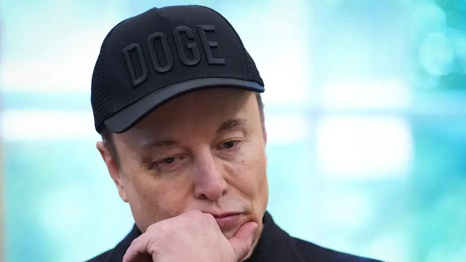 Elon Musks Black Eye Mystery Solved  And Its All Thanks To His 5 Year Old Son