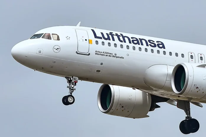 Lufthansa Flight Flew Without Pilot For 10 Minutes After Co Pilot Lost Consciousness Mid Flight Lufthansa Flight Flew Without Pilot For 10 Minutes After Co Pilot Lost Consciousness Mid Flight