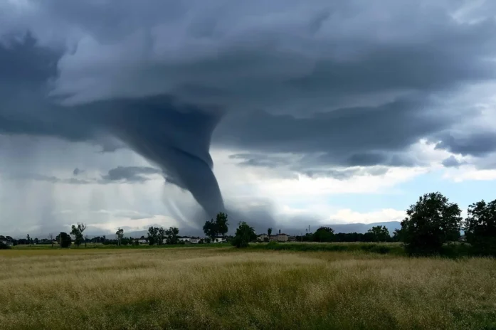 Tornadoes, Severe Storms Slam Midwest As Weather Threat Continues Into Next Week Tornadoes, Severe Storms Slam Midwest As Weather Threat Continues Into Next Week